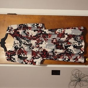 Knee length elbow length Daisy Fuentes dress